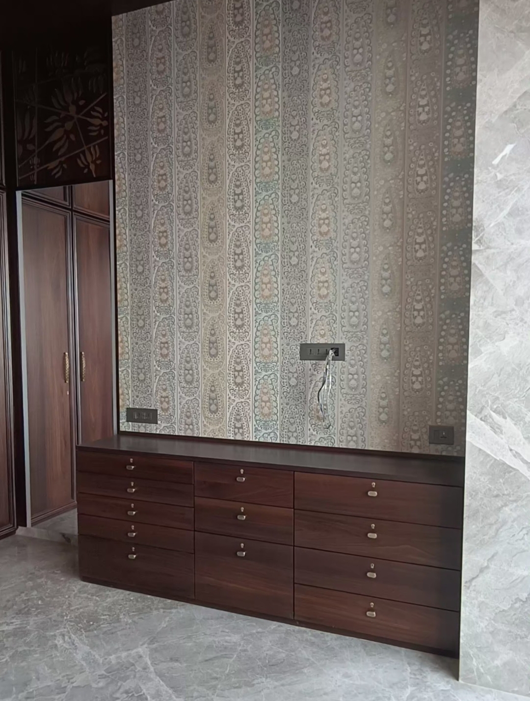 Home oplus 16908288